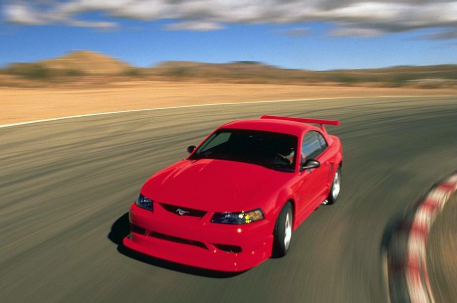  Ford Mustang SVT Cobra R 2000 года  (фото 5 из 128)